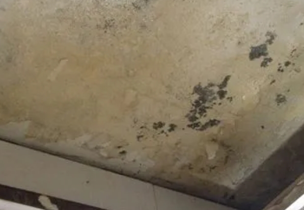 黄南阳台漏水维修公司分享下黄南卫生间渗水维修需要注意哪些问题。